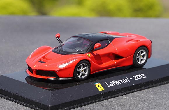 2013 Ferrari LaFerrari Diecast Car Model 1:43 Scale