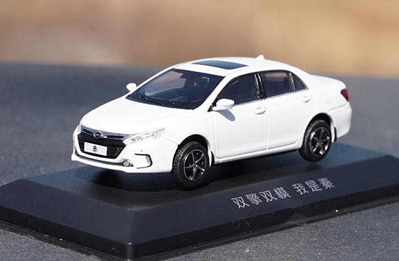 2013 BYD Qin Diecast Car Model 1:43 Scale