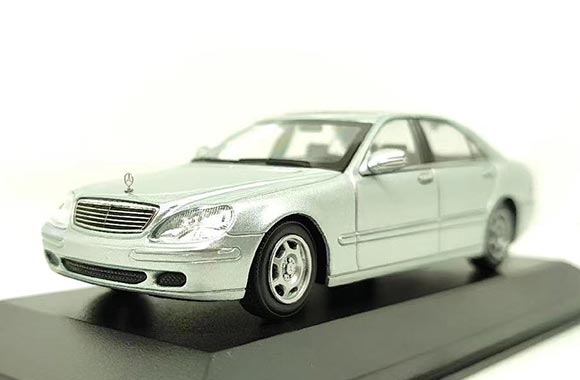 Mercedes-Benz S-Class W220 Diecast Model 1:43 Scale